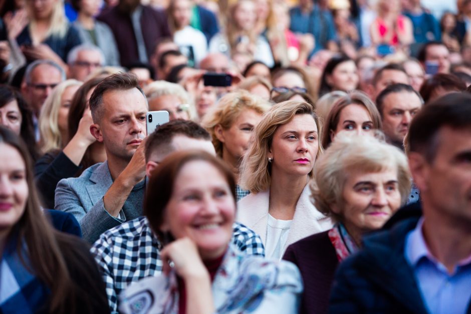 Iškilmingame „Midsummer Vilnius“ atidaryme naujai suskambo „Queen“ kūriniai