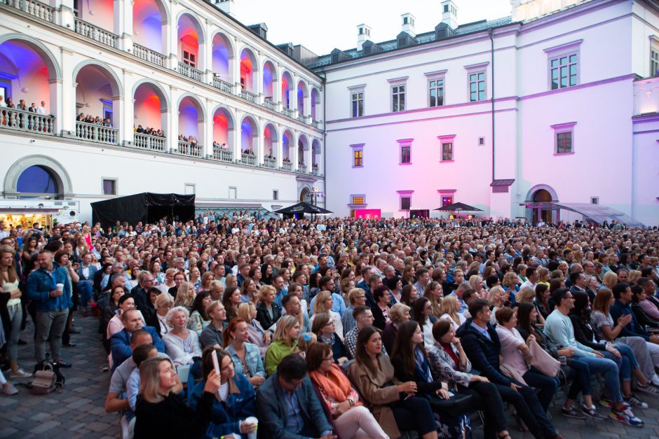 Iškilmingame „Midsummer Vilnius“ atidaryme naujai suskambo „Queen“ kūriniai