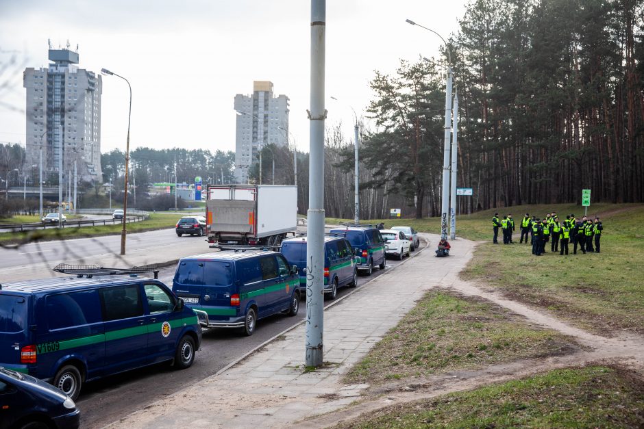 Galimai pagrobto vaiko paieška: apklausiami liudininkai, „šukuojama“ įvykio vieta