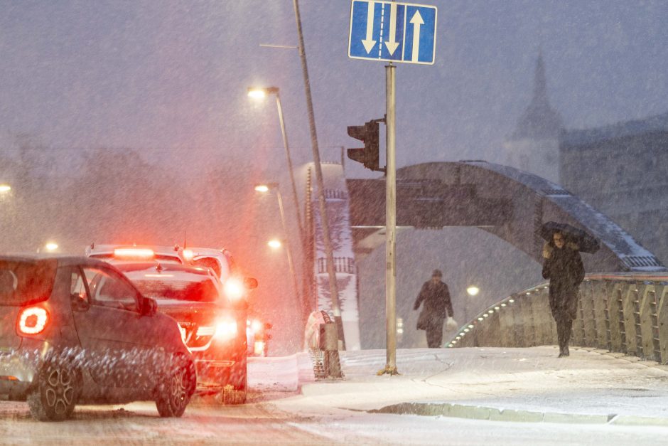 Apie orų maišalynę: Lietuva padalinta į keletą dalių