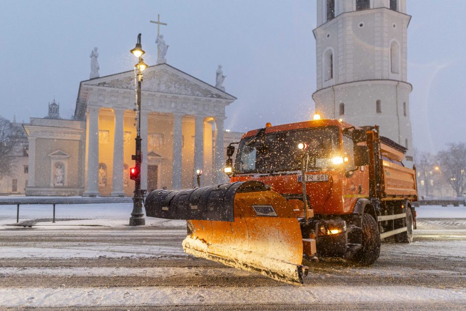 Apie orų maišalynę: Lietuva padalinta į keletą dalių