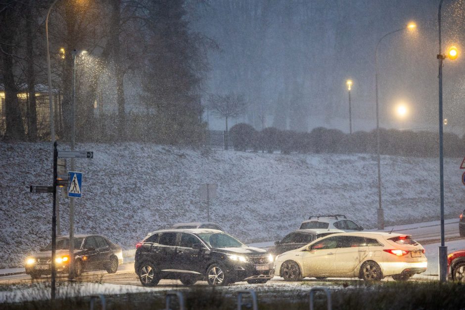 Apie orų maišalynę: Lietuva padalinta į keletą dalių