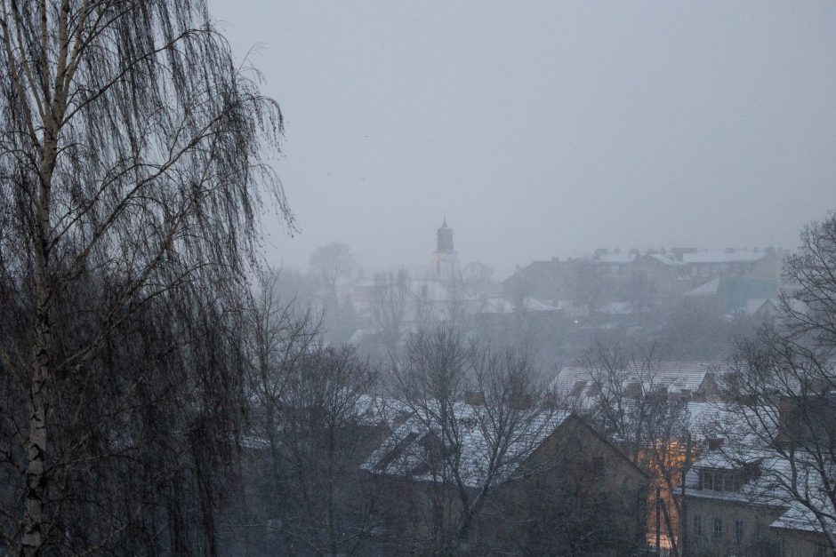 Apie orų maišalynę: Lietuva padalinta į keletą dalių