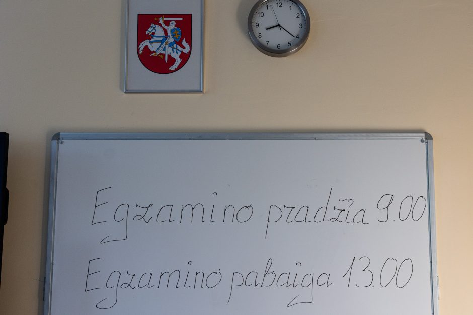 Lietuvių kalbos egzamino lape – rašybos klaidos: įvardijo, kodėl taip nutiko