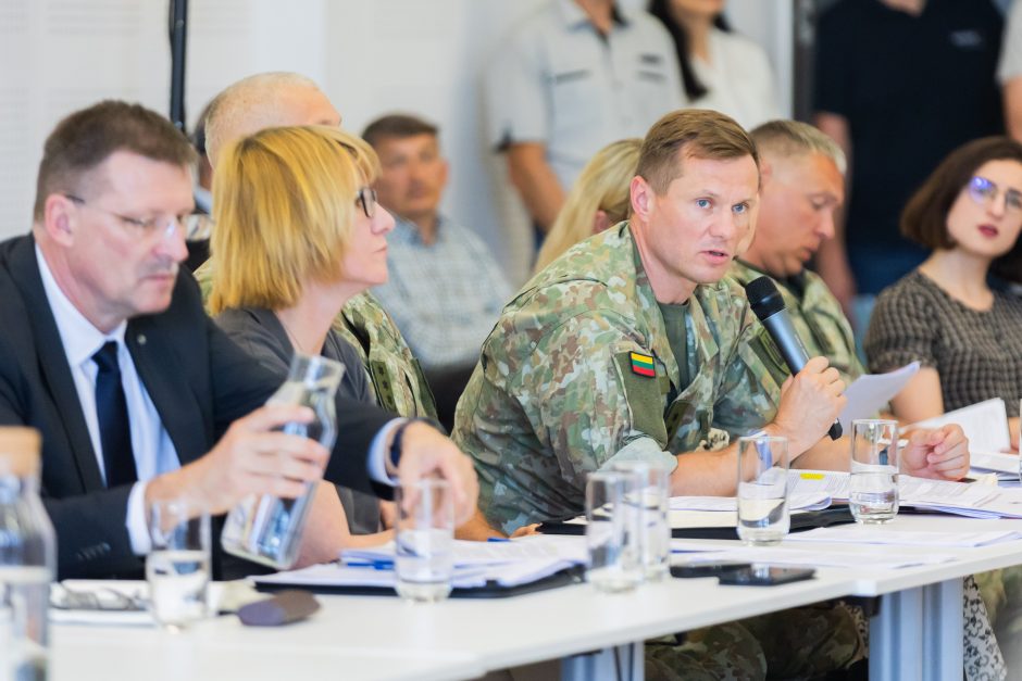 Institucijų atstovų susitikimas aptarti karinių poligonų steigimo su Šilalės bendruomene