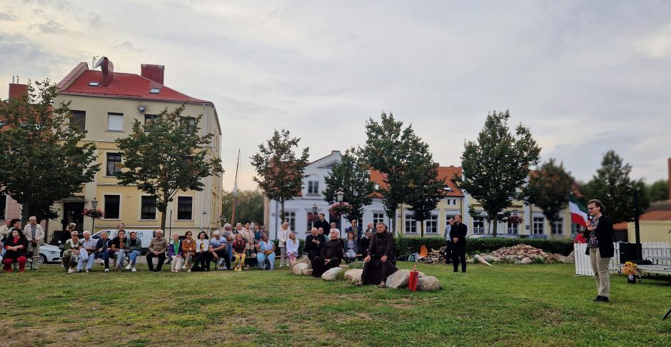 Baltijos kelią klaipėdiečiai minėjo skirtingai