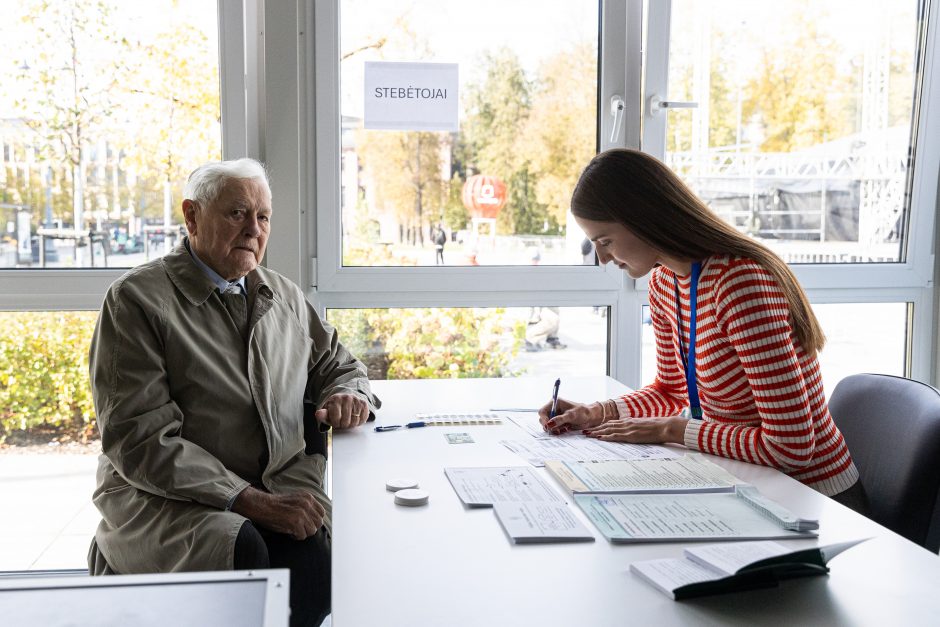 V. Adamkus įvardijo, kokių reformų tikisi iš naujo Seimo