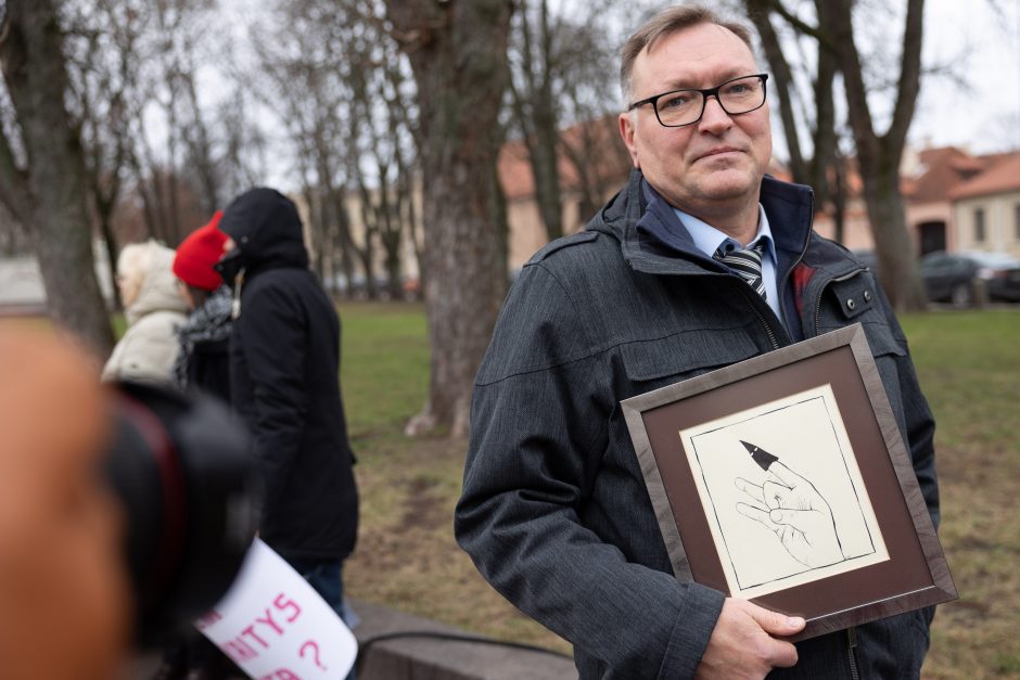 Prie Prezidentūros – protestas dėl Poderskio: „Nesiskaito su žmonėmis, kaip atsiskaitys su gamta?“ 