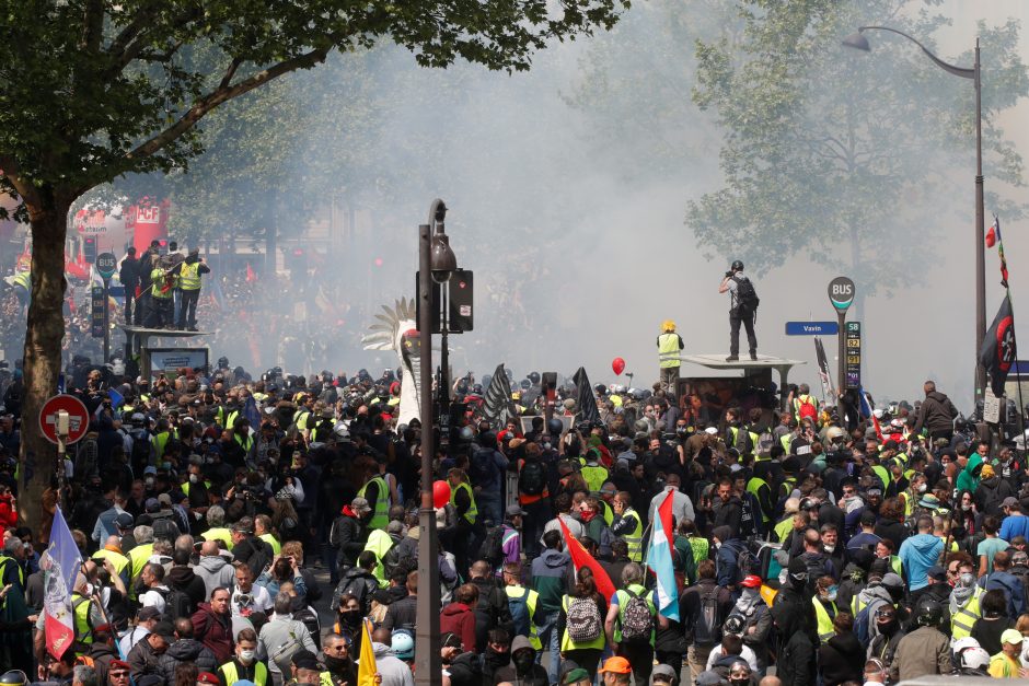 Pasaulyje – Gegužės 1-osios demonstracijos: Paryžiuje susirėmė su policija