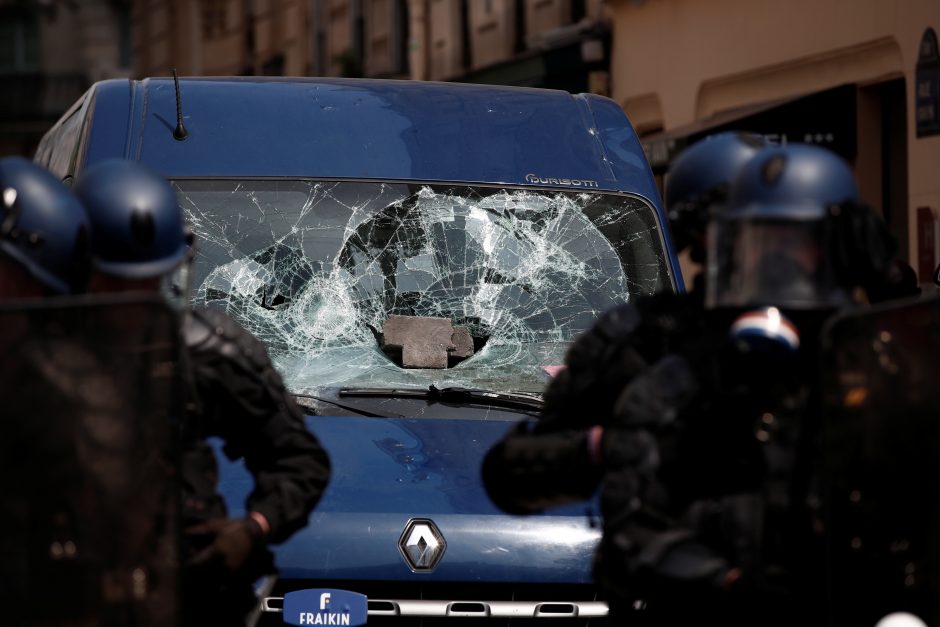 Pasaulyje – Gegužės 1-osios demonstracijos: Paryžiuje susirėmė su policija