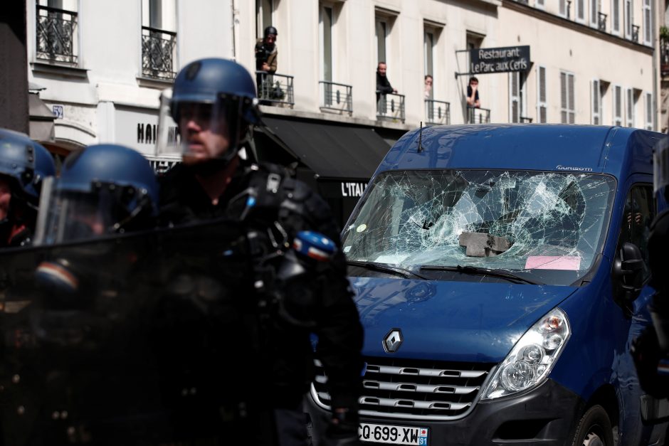 Pasaulyje – Gegužės 1-osios demonstracijos: Paryžiuje susirėmė su policija