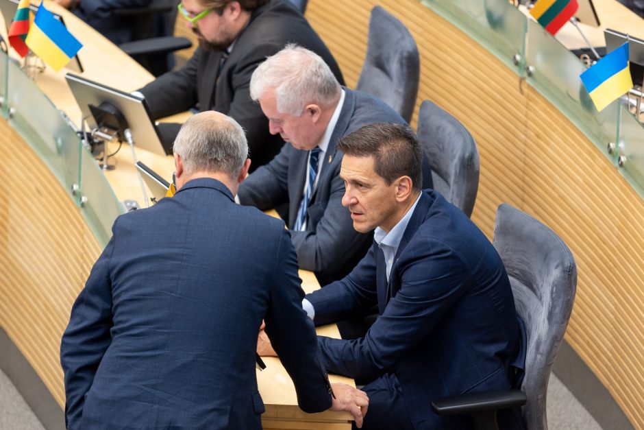 Seimo opozicinei Demokratų frakcijai vadovaus L. Savickas, Regionų – R. Tamašunienė