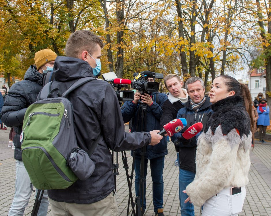 Prie Prezidentūros LGBT bendruomenę palaikė ir žinomi žmonės: žėrė kritiką valstybės vadovui