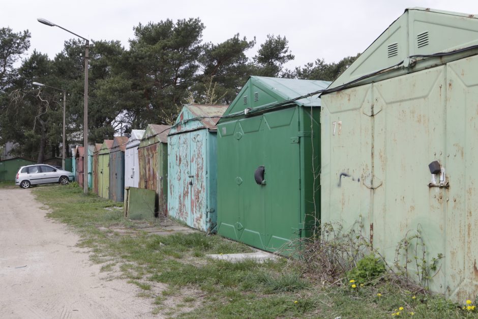 Nepajudinami: Klaipėdoje sovietmečiu atsiradusių garažų nukėlimas vėl įstrigo