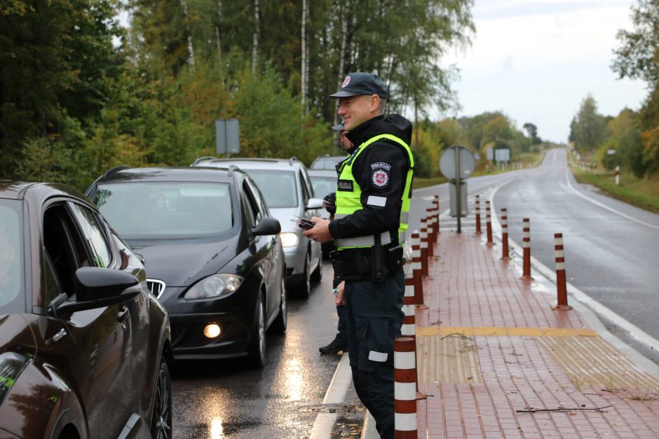 Kauno policijos pareigūnai atkreipė vairuotojų dėmesį į laukinius žvėrelius