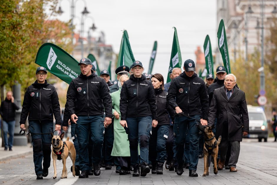 G. Nausėda: pareigūnų atlyginimai turi didėti sparčiau negu infliacija