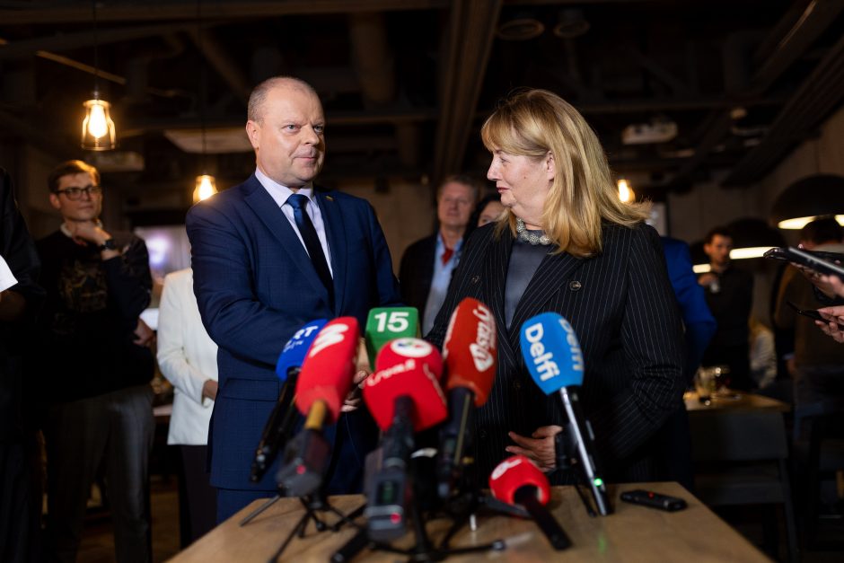 S. Skvernelis, R. Karbauskis, I. Vėgėlė atvyko į socialdemokratų štabą