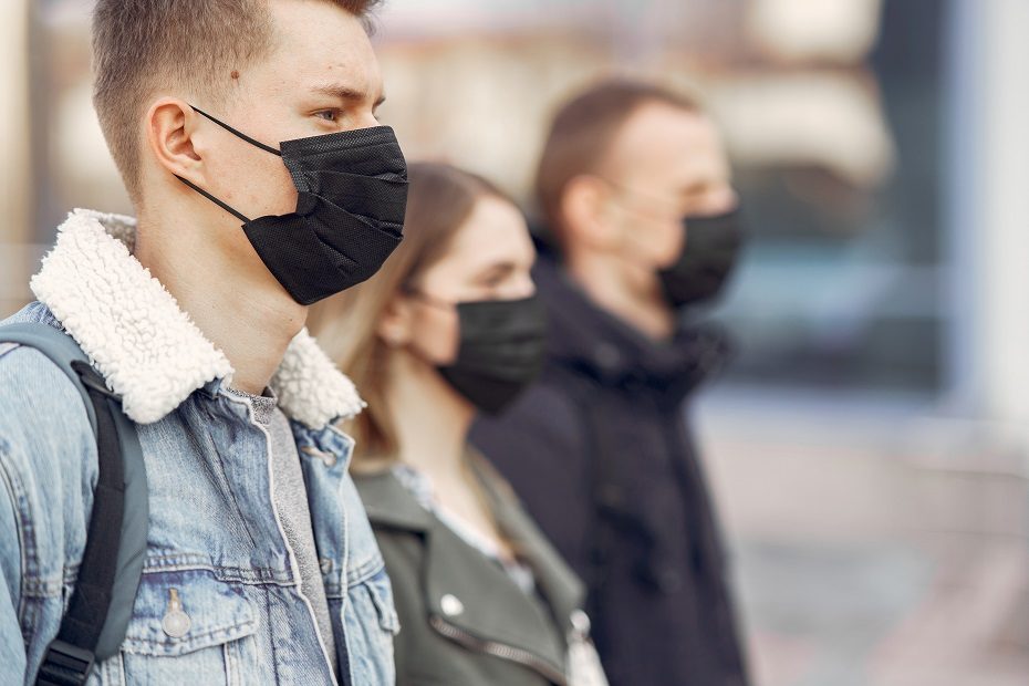 Profesorius apie nesiskiepijančius dėstytojus ir studentus: sunku nepasakyti pikto žodžio 