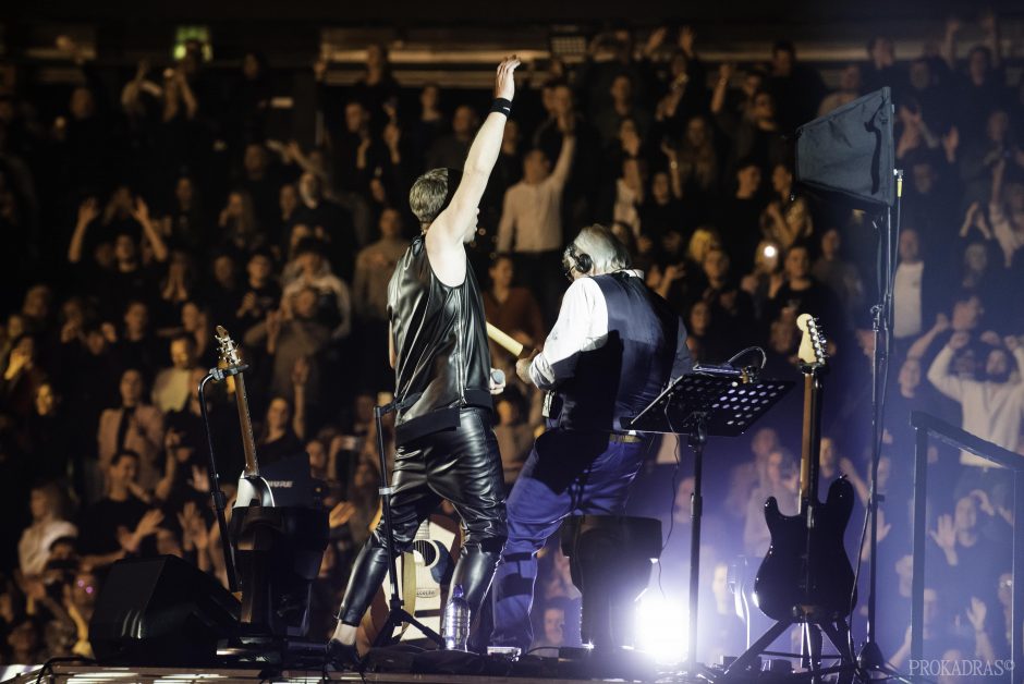 SEL koncertas Kaune: naujausių technologijų šou stebėjo sausakimša arena