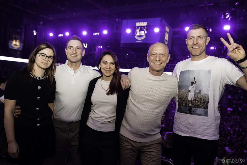 SEL koncertas Kaune: naujausių technologijų šou stebėjo sausakimša arena