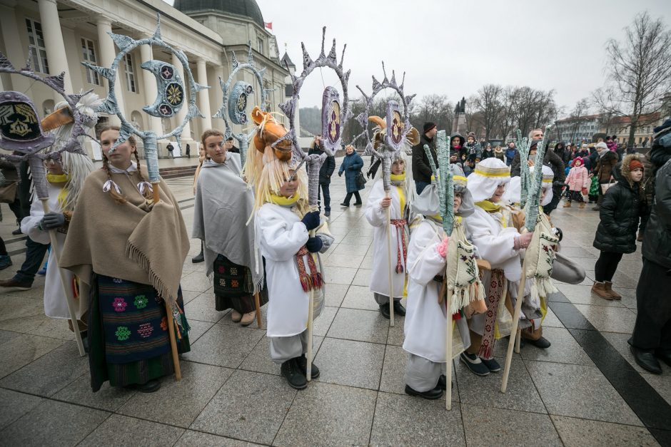 Puošnioji eglė į sostinę atviliojo net šešis Kalėdų Senelius 