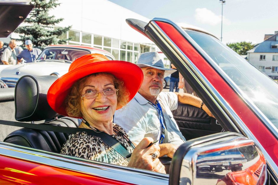 Senų automobilių ralyje į 1980-uosius važiuos ir „Ferrari“