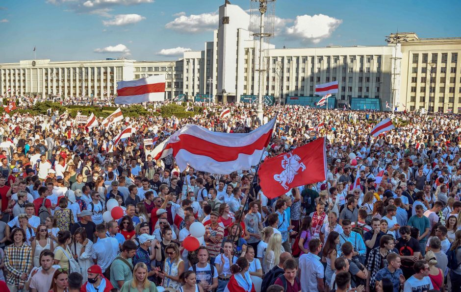 S. Cichanouskajos štabas ragina Baltarusijoje pradėti visuotinį streiką