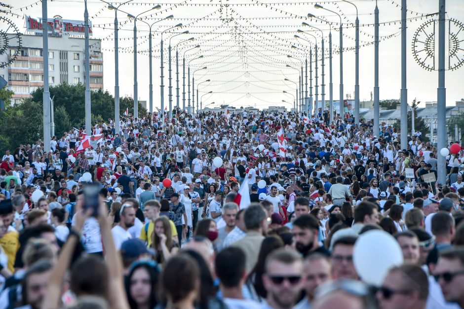 S. Cichanouskajos štabas ragina Baltarusijoje pradėti visuotinį streiką