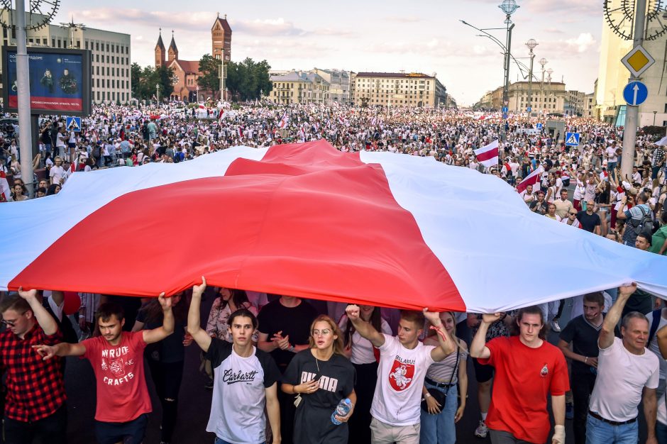 S. Cichanouskajos štabas ragina Baltarusijoje pradėti visuotinį streiką