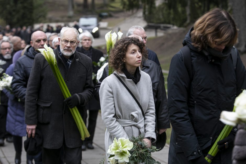 Filosofas A. Šliogeris atgulė amžinojo poilsio