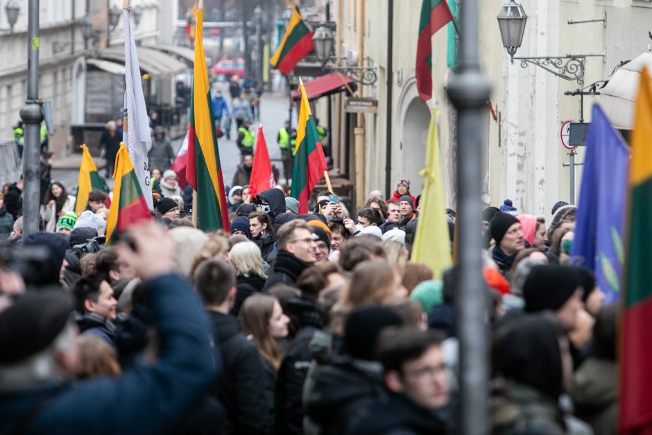 Vasario 16-ąją žmonės džiaugiasi galėdami švęsti laisvę ir reiškia solidarumą su Ukraina