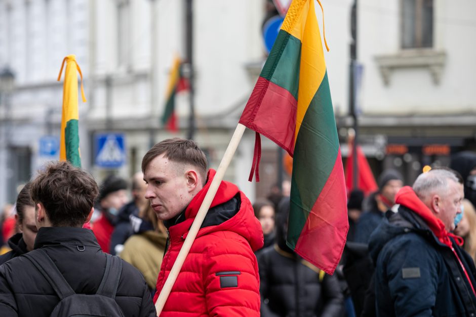 Vasario 16-ąją žmonės džiaugiasi galėdami švęsti laisvę ir reiškia solidarumą su Ukraina