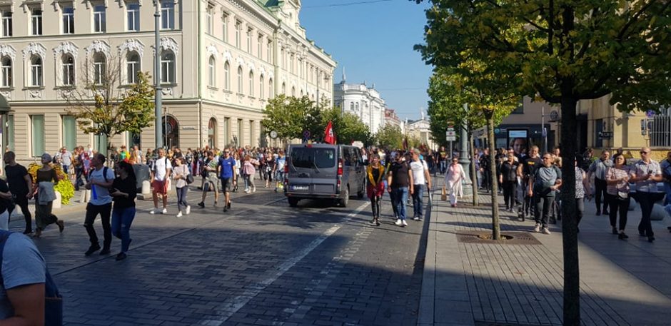 Per neramumus Vilniuje sulaikytų asmenų skaičius išaugo iki 22 