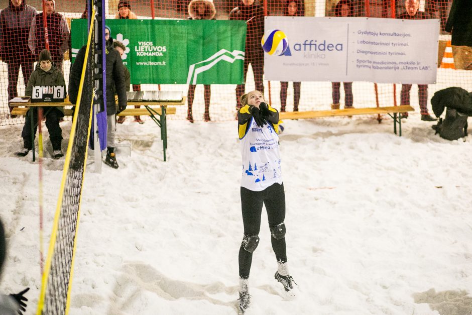 Lietuvos sniego tinklinio čempionės paaiškėjo po beveik 50 minučių kovos