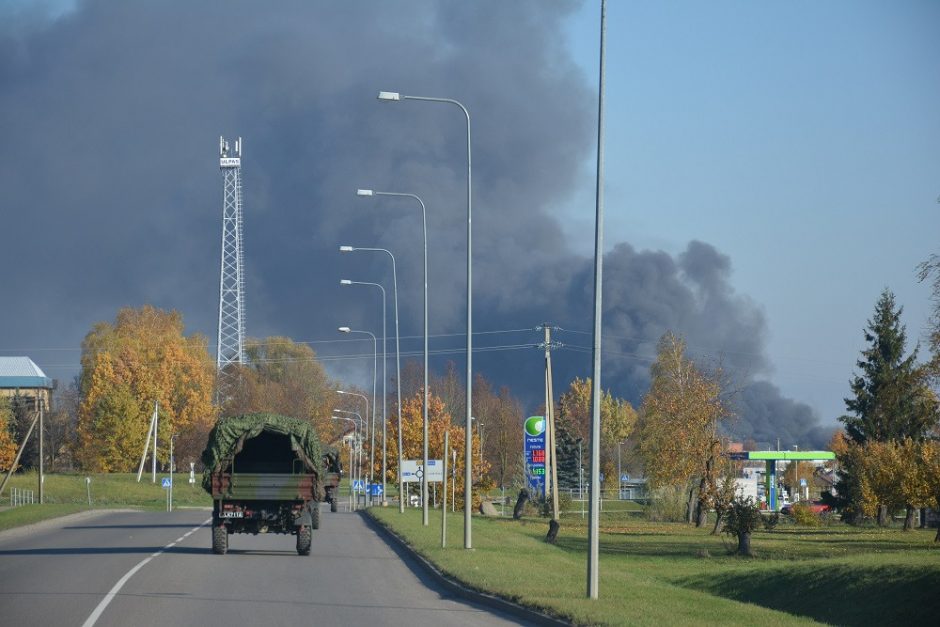 Alytaus miesto savivaldybės atstovė: tikimasi, kad šiandien gaisrą pavyks užgesinti