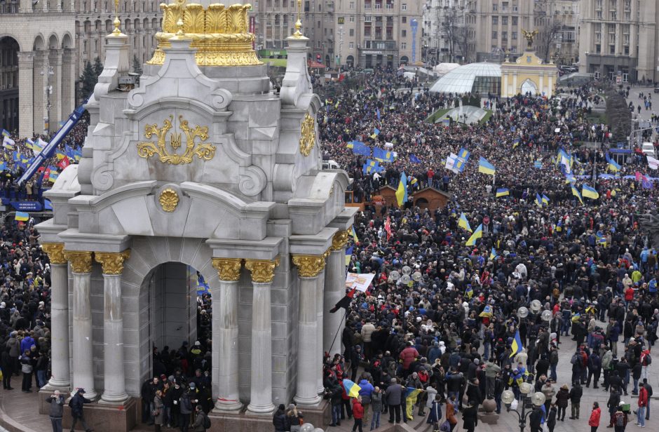 Protesto akcija Kijevo Nepriklausomybės aikštėje peraugo į visuotinį streiką