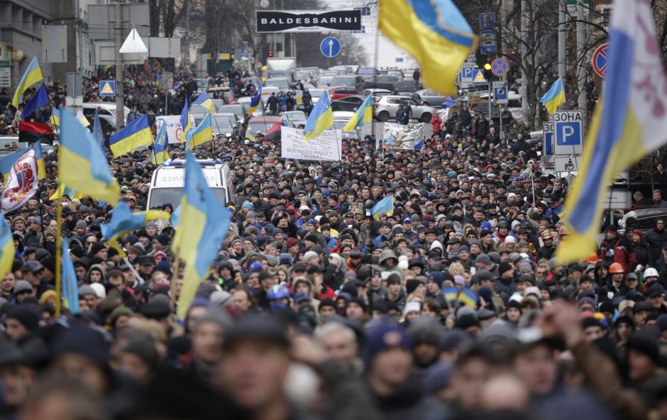 Protesto akcija Kijevo Nepriklausomybės aikštėje peraugo į visuotinį streiką