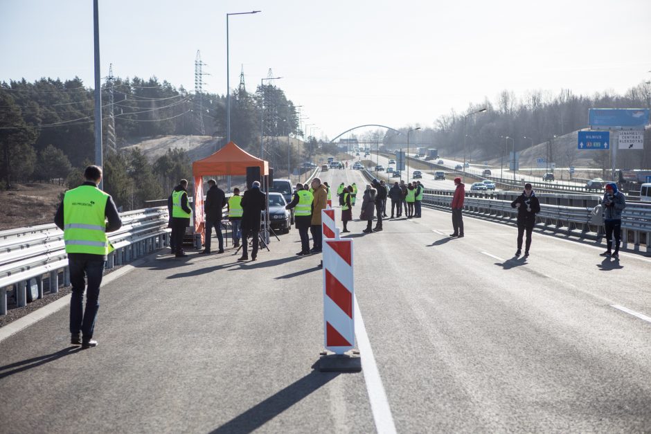 Pagaliau: Kaune atidarytas naujasis tiltas per Nerį