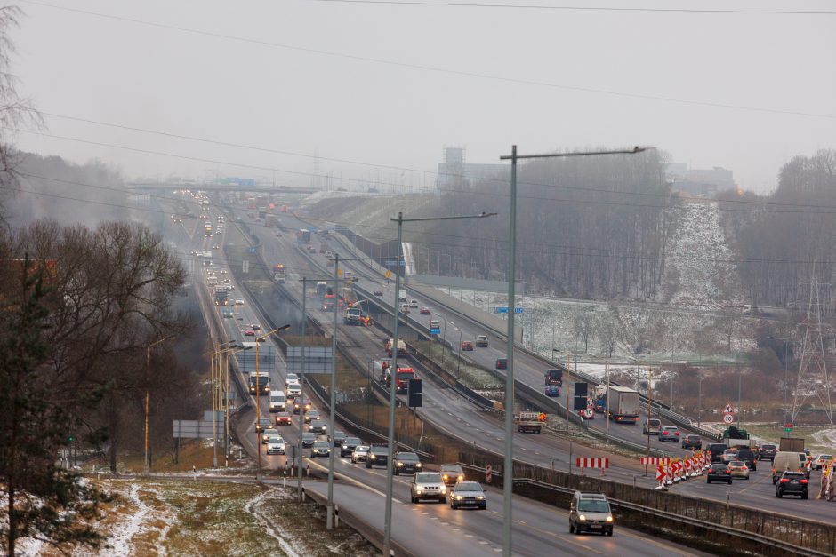 Spūstys, spūstys ir dar kartą spūstys: tilto remontas jau dusina Kauną