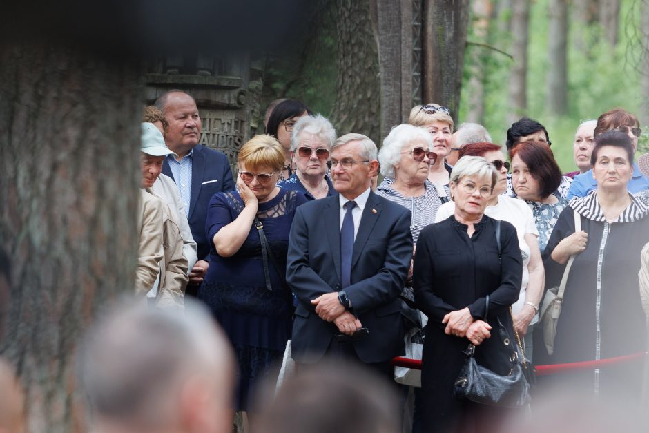 Kaune amžinojo poilsio atgulė A. Adamkienė: ji dovana nuo Dievo mums