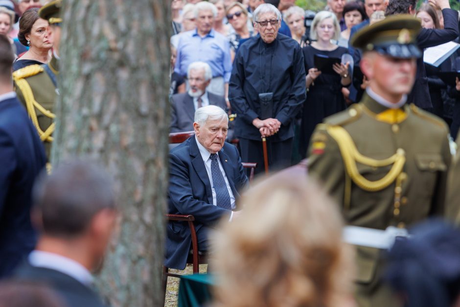 Kaune amžinojo poilsio atgulė A. Adamkienė: ji dovana nuo Dievo mums