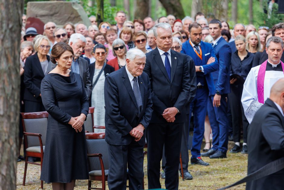 Kaune amžinojo poilsio atgulė A. Adamkienė: ji dovana nuo Dievo mums