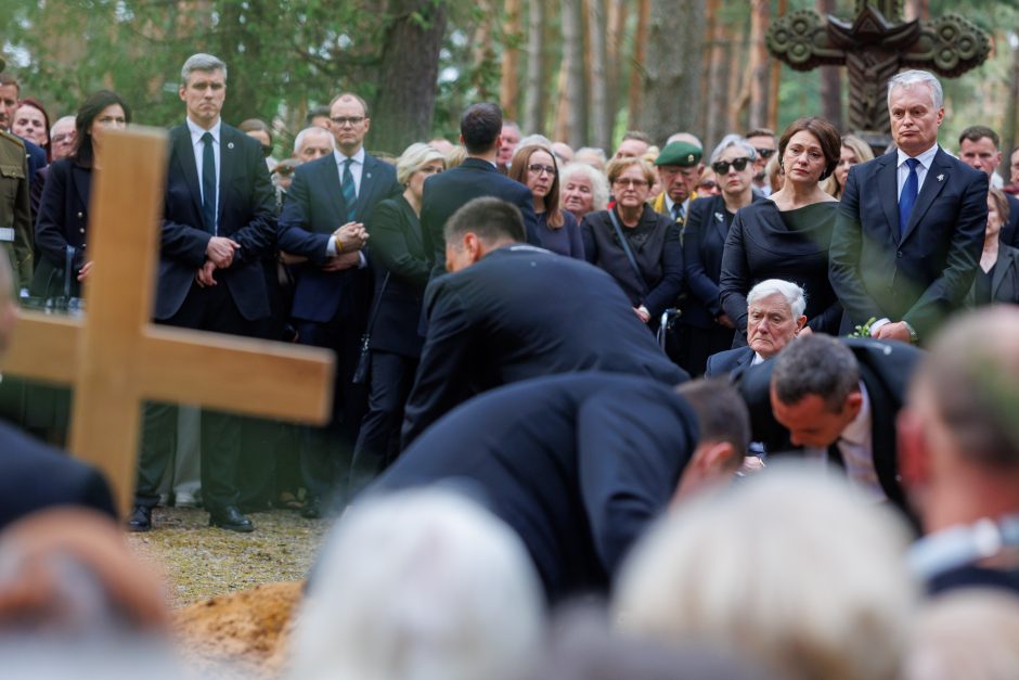 Kaune amžinojo poilsio atgulė A. Adamkienė: ji dovana nuo Dievo mums