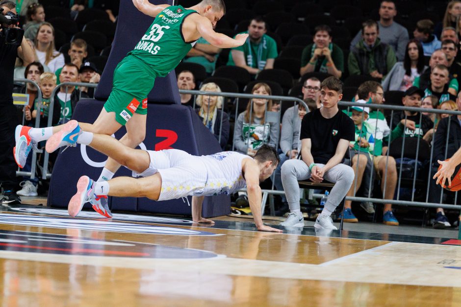 Ilgą laiką atsilikinėjęs „Žalgiris“ išvengė pasvaliečių niukso