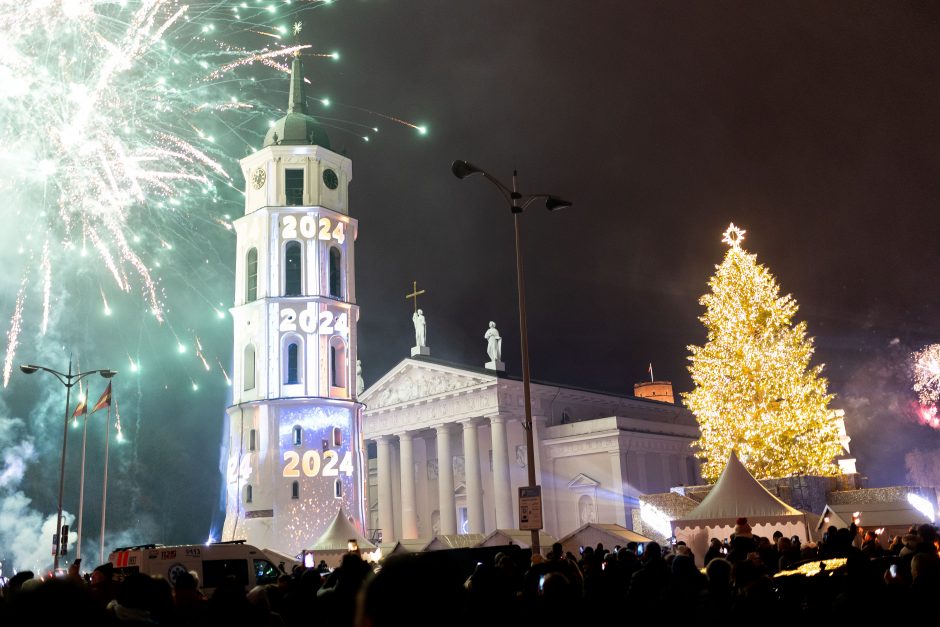 Vilnius į Naujuosius žengė su įspūdingu lazerių šou