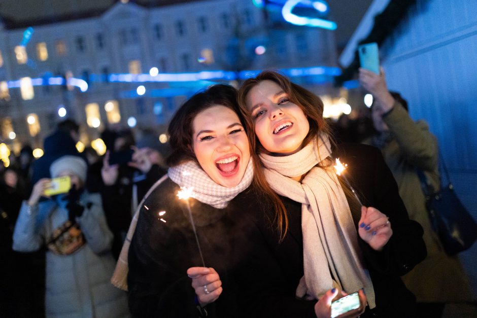 Vilnius į Naujuosius žengė su įspūdingu lazerių šou