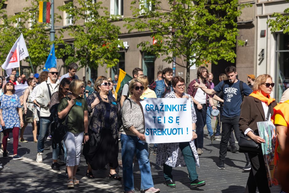 Profesinių sąjungų eitynės ir protestas Gegužės 1-osios proga