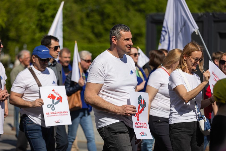 Profesinių sąjungų eitynės ir protestas Gegužės 1-osios proga