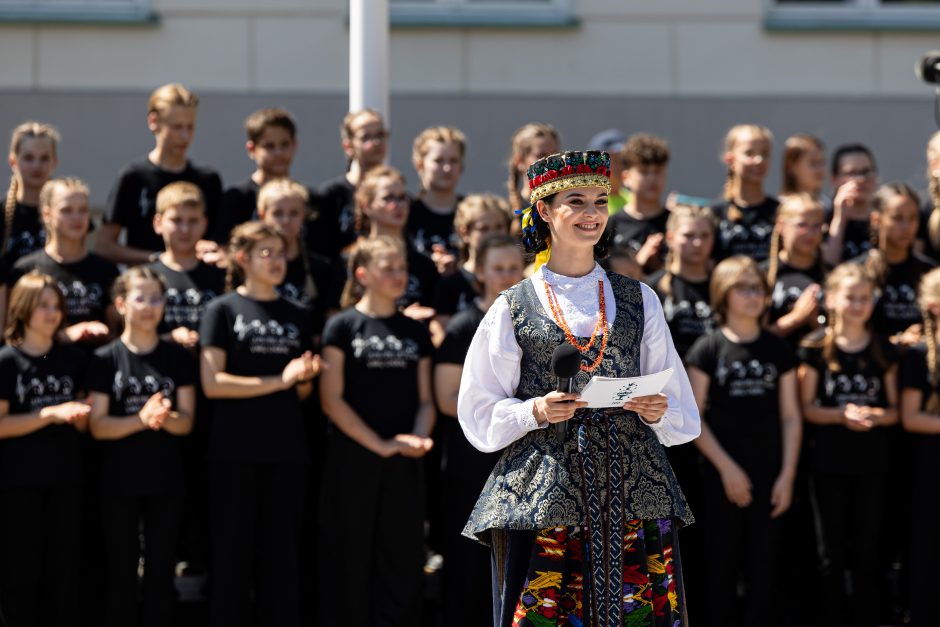 G. Nausėda: visą mūsų rūpestį Tėvynės likimu, mūsų siekį vienytis galime rasti vienoje dainoje