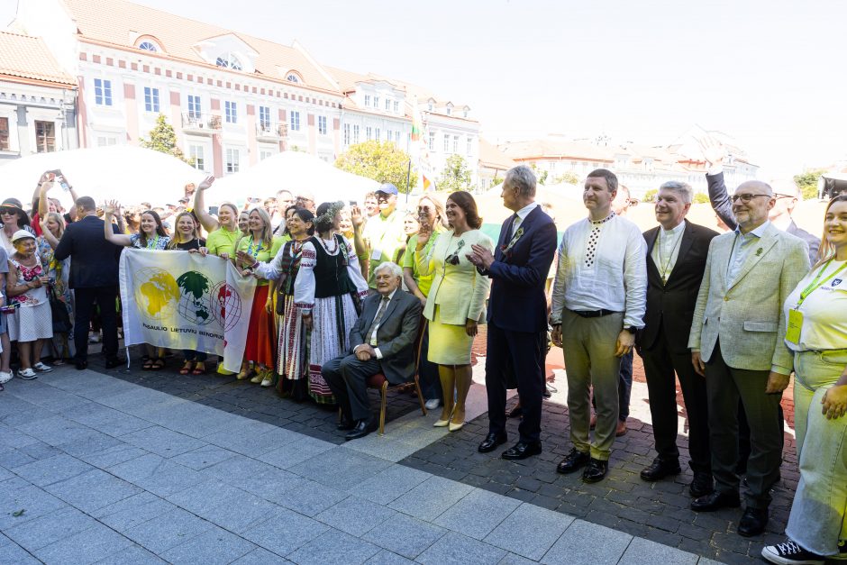 Pasaulio lietuvių bendruomenių ir Lietuvos tautinių bendrijų dienos atidarymas